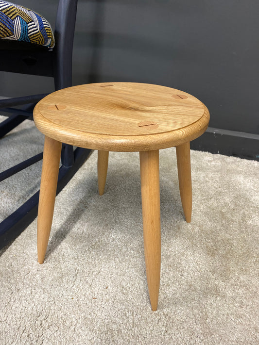 Stool in Oak with wedged tenons.