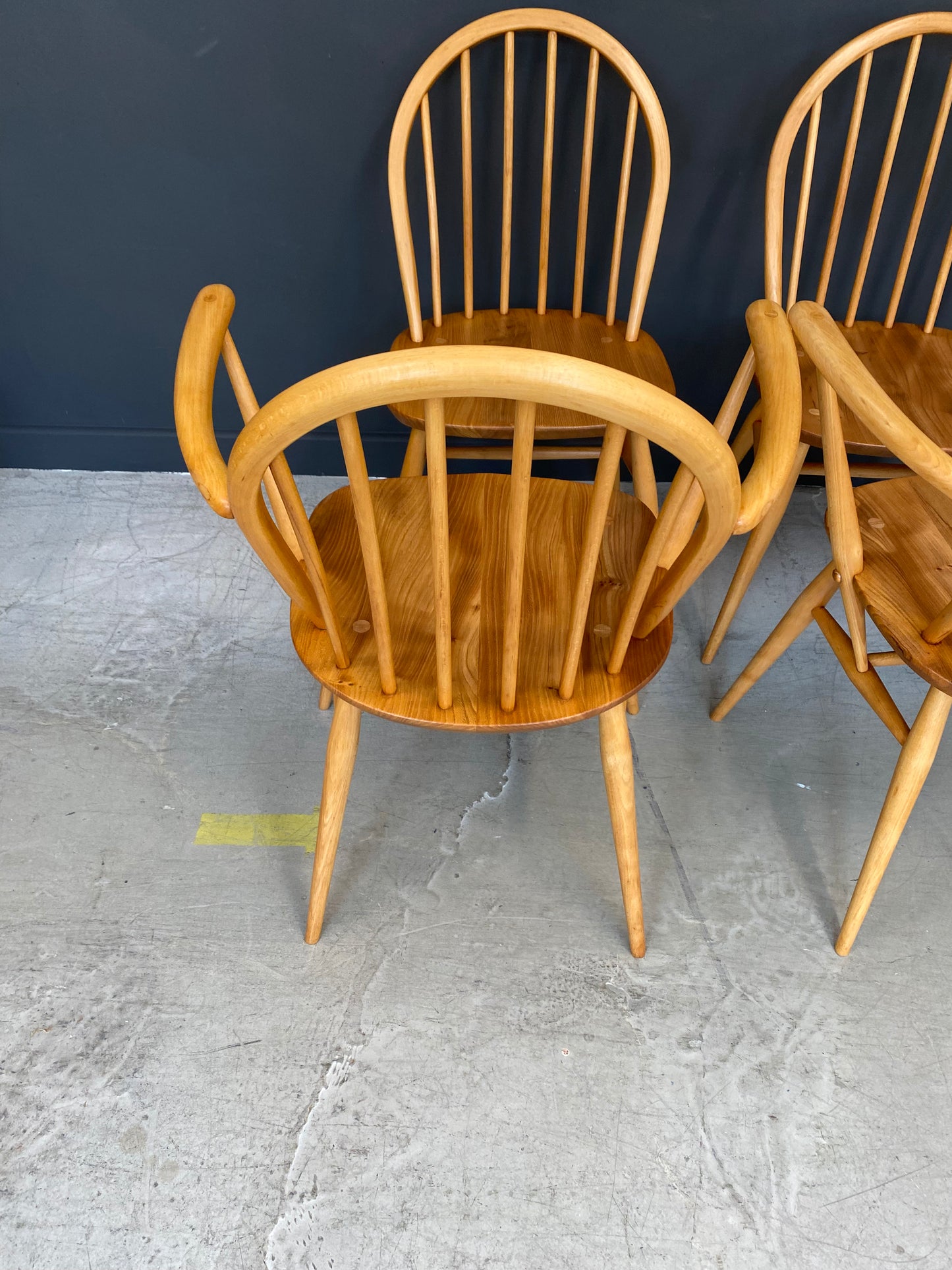 Vintage refurbished Ercol set Windsor Chairs inc 2 carvers