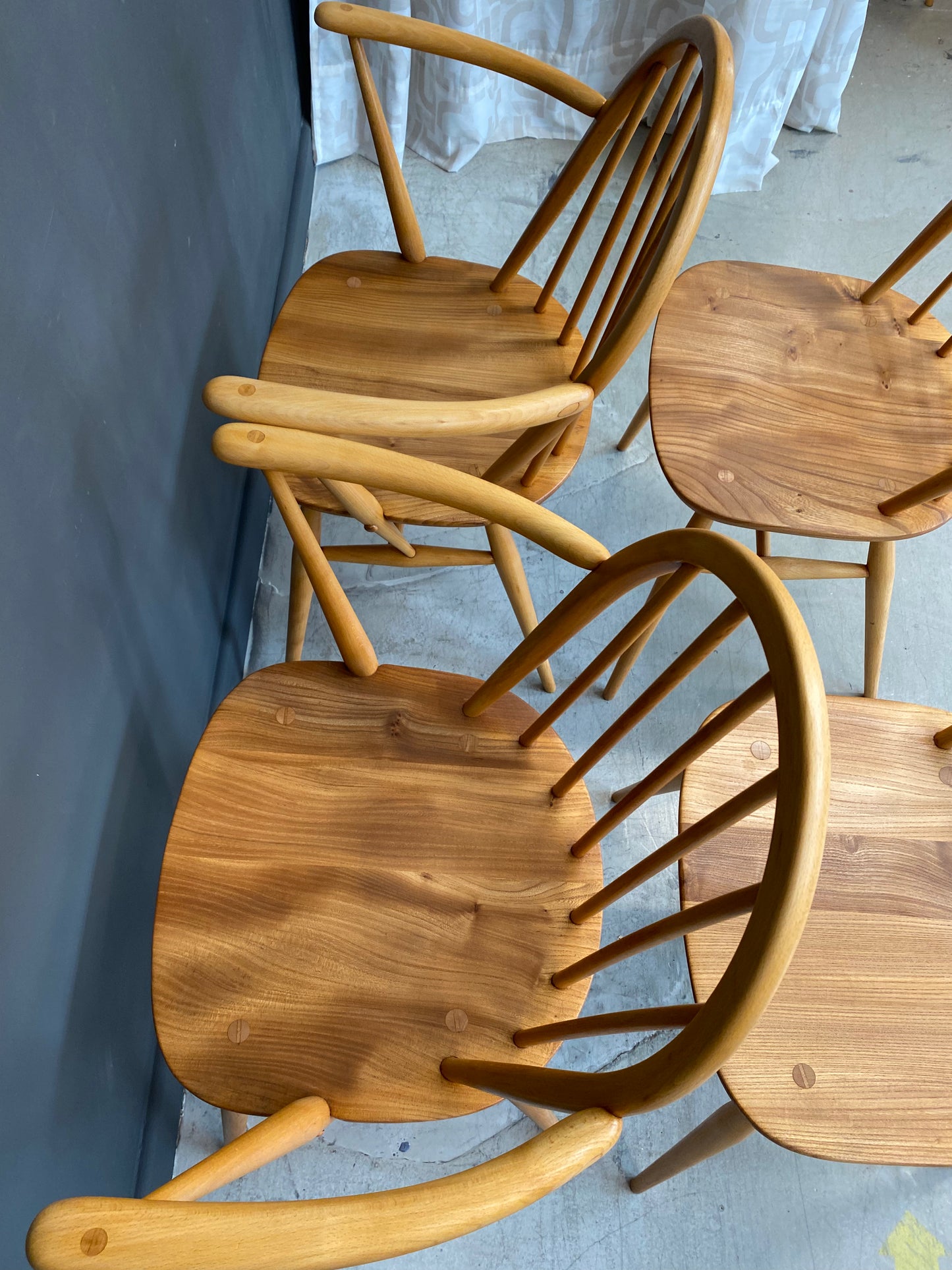 Vintage refurbished Ercol set Windsor Chairs inc 2 carvers