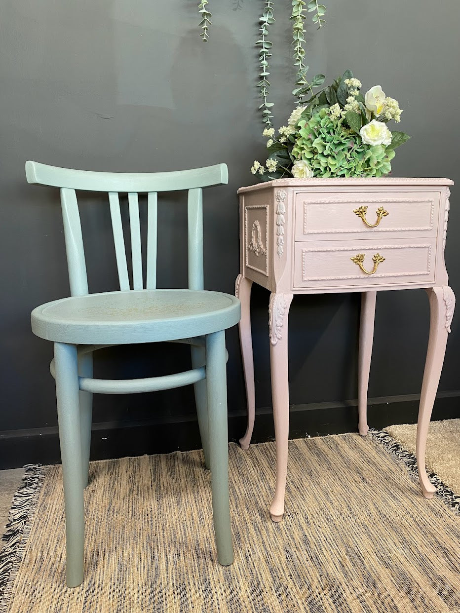 Vintage French nightstand/lamp table