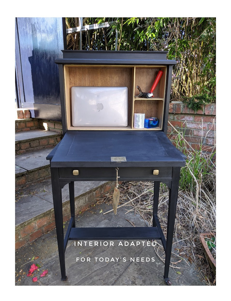 Vintage Bureau