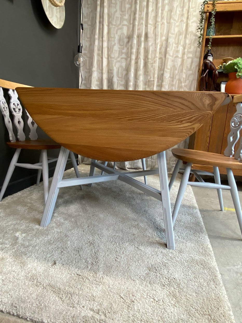 Vintage Ercol Dining Table and 4 Fleur de Lys Chairs